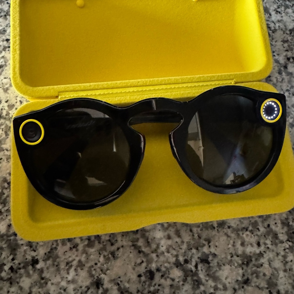 SPECTACLES Just For Snapchat - Picture 11 of 11